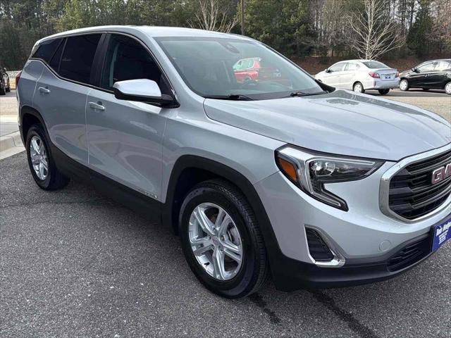 Used 2021 GMC Terrain SLE image 3