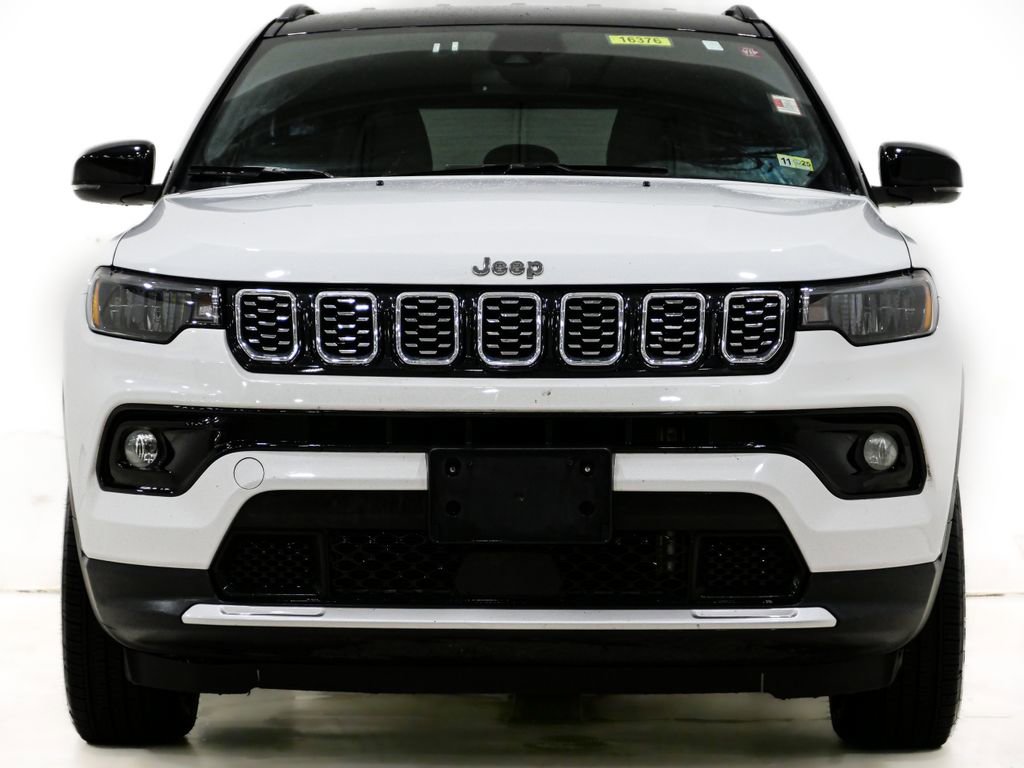 Used 2025 Jeep Compass Limited AWD/4WD image 2