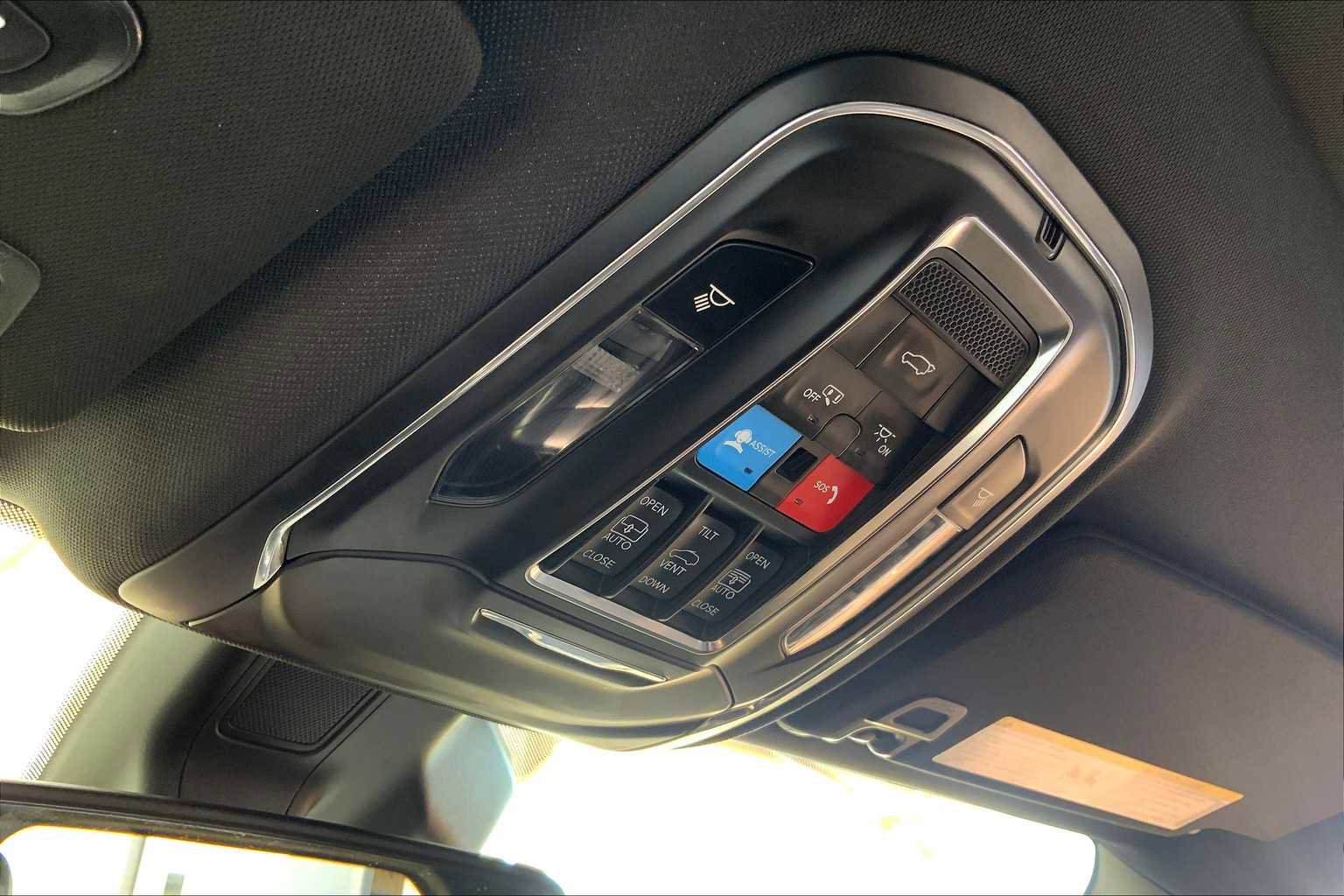 Used 2024 Jeep Grand Cherokee Limited 4xe image 32