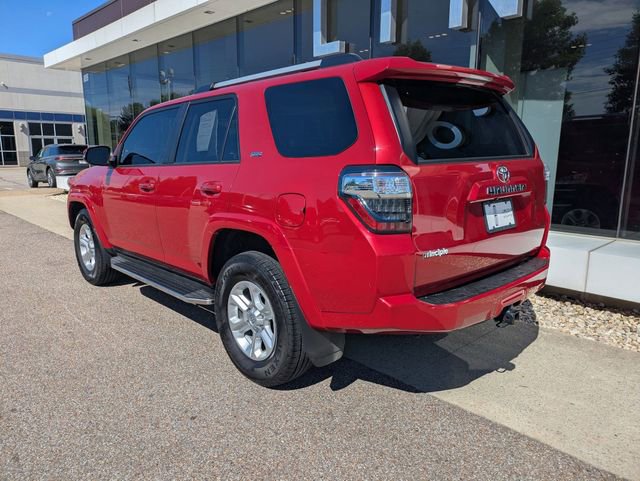 Used 2022 Toyota 4Runner SR5 Premium w/ Moonroof Package RWD image 4