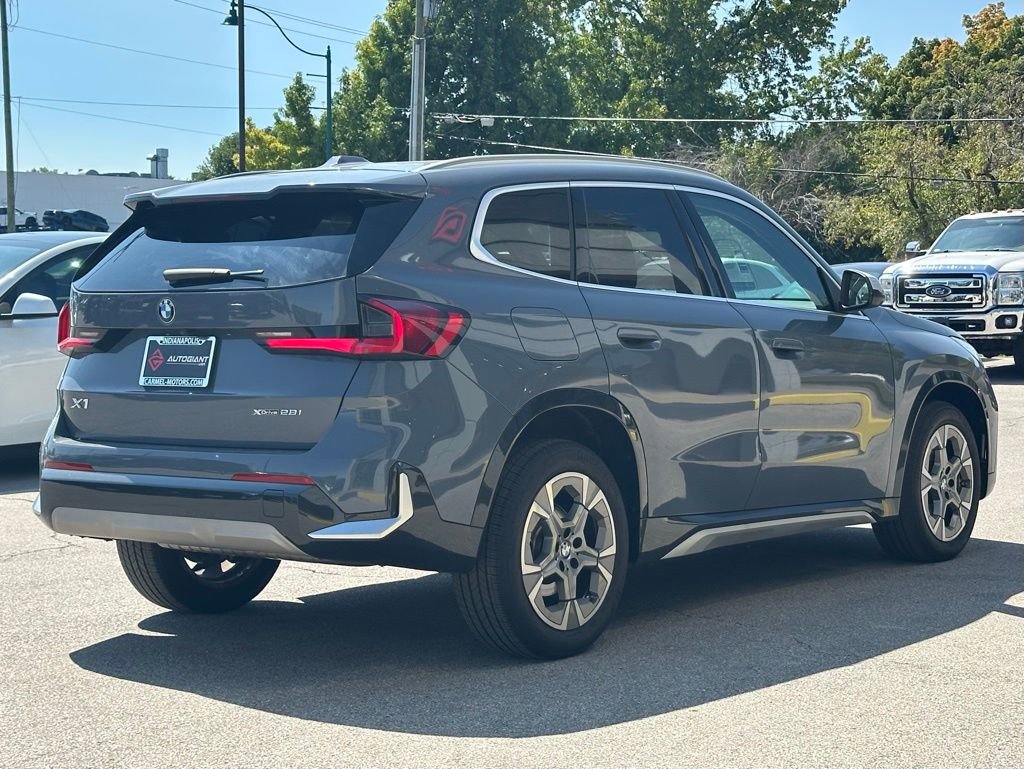 Used 2023 BMW X1 xDrive28i w/ Premium Package image 11