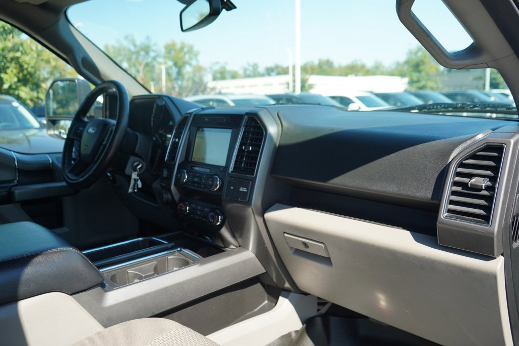 Used 2019 Ford F150 XLT w/ Equipment Group 302A Luxury AWD/4WD image 18