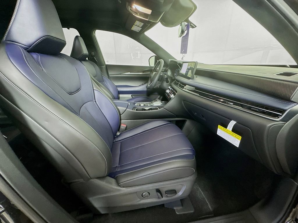 Used 2026 INFINITI QX60 Sport w/ Dark Cargo Package image 36