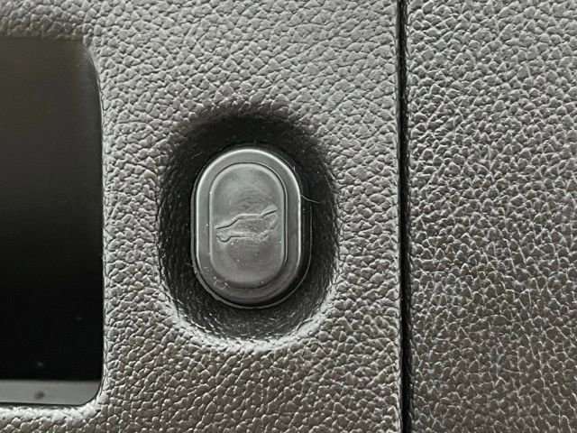 Used 2015 Chevrolet Tahoe LTZ AWD/4WD image 15