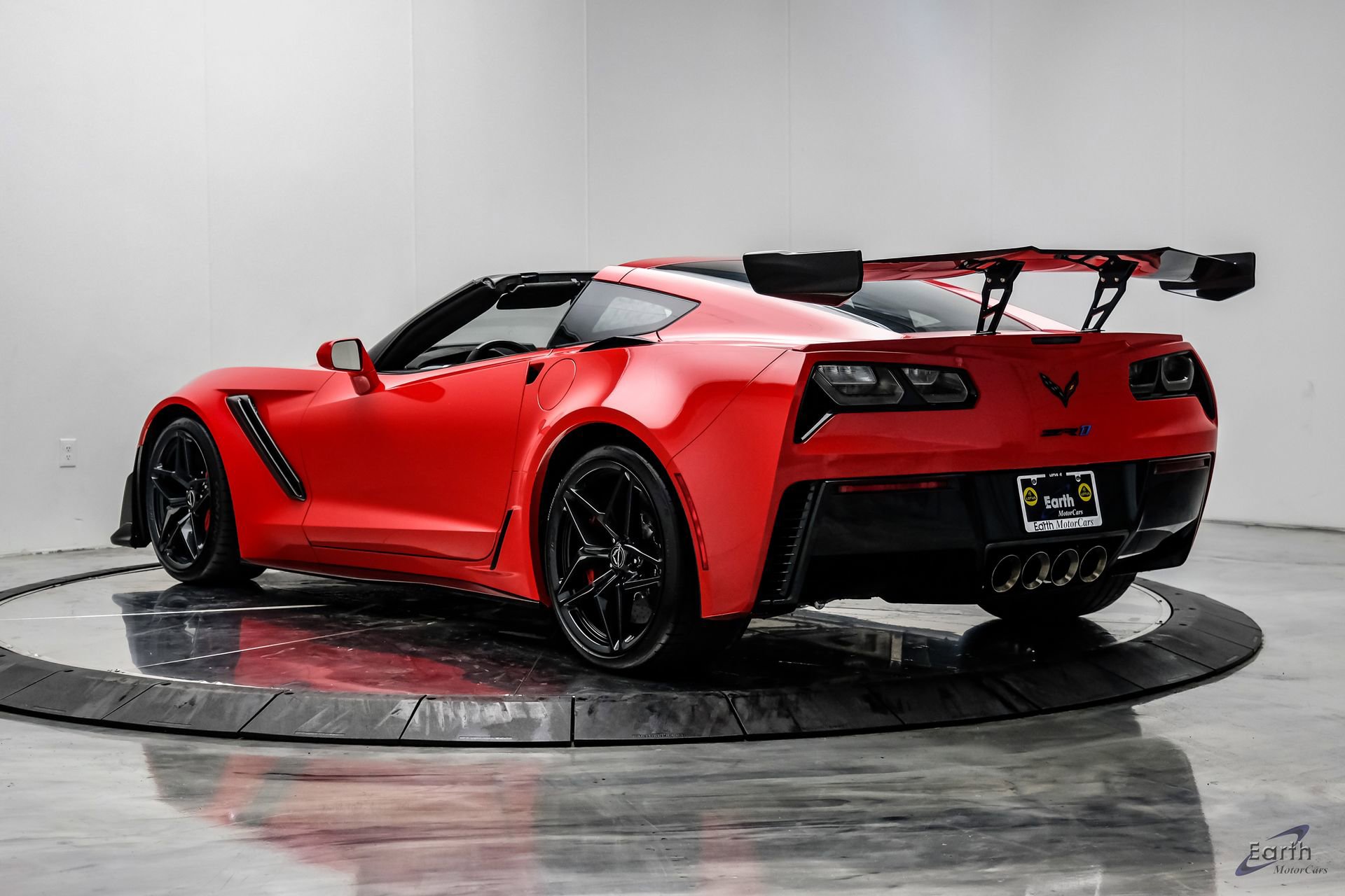 Used 2019 Chevrolet Corvette ZR1 RWD image 13