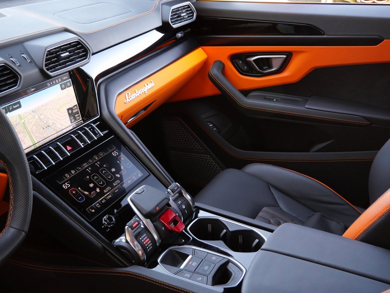 Used 2024 Lamborghini Urus S image 18