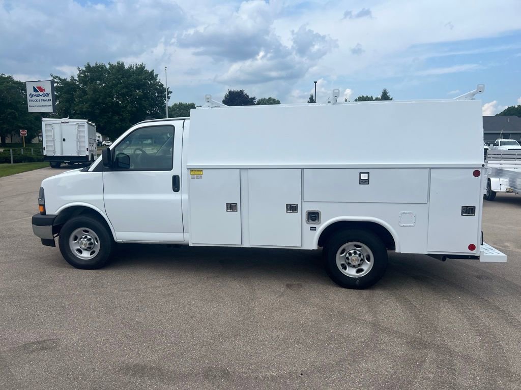 New 2025 Chevrolet Express 3500 w/ Power Convenience Package image 4