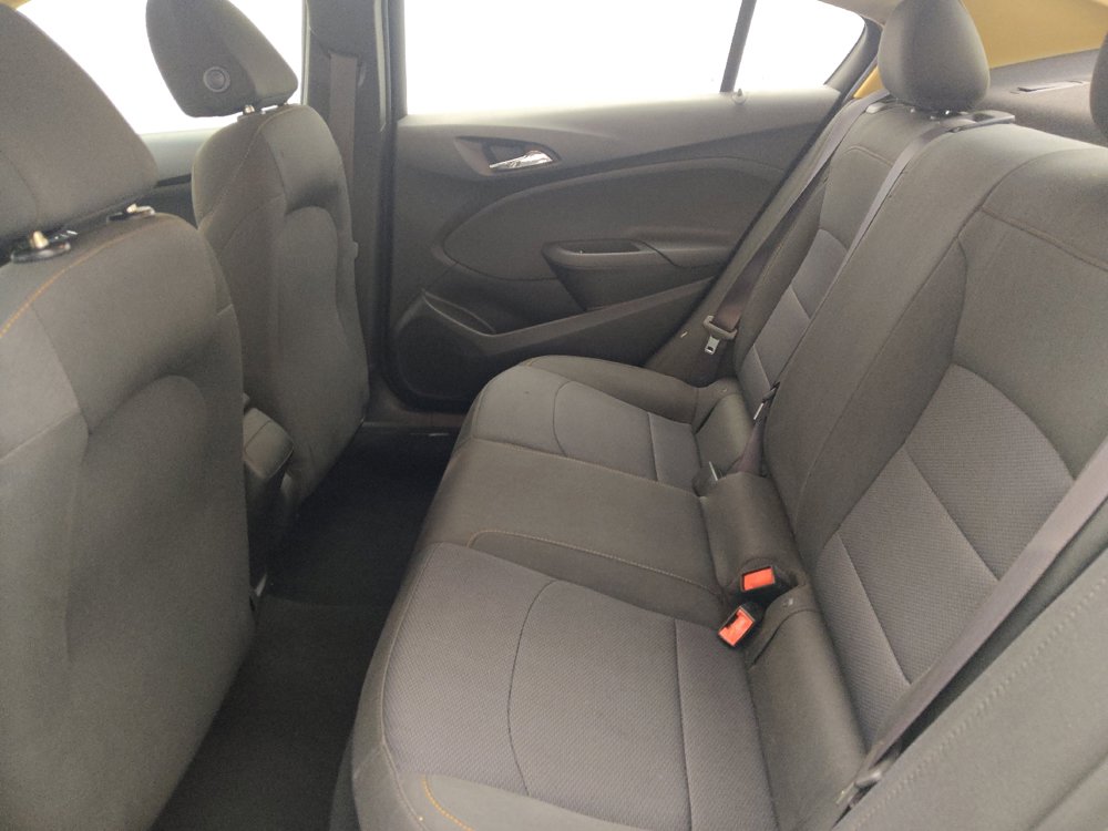 Used 2017 Chevrolet Cruze LS FWD image 18