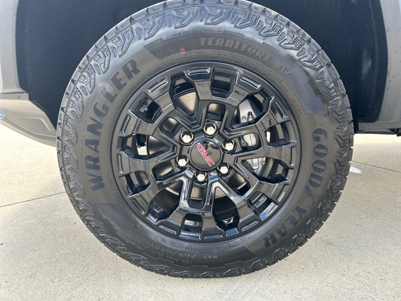 New 2026 GMC Canyon Elevation w/ Convenience Package RWD image 9