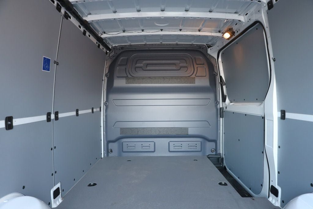 Used 2025 Mercedes-Benz Sprinter 2500 image 24