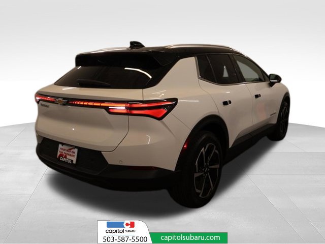 Used 2026 Chevrolet Equinox EV LT FWD image 2