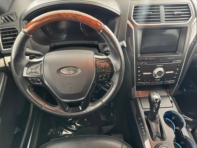 Used 2017 Ford Explorer Platinum AWD/4WD image 24