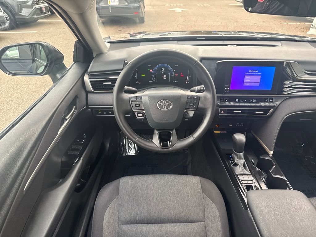 Used 2025 Toyota Camry LE w/ Convenience Package image 11