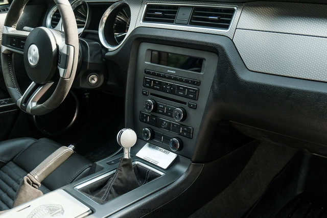 Used 2010 Ford Mustang Shelby GT500 RWD image 44