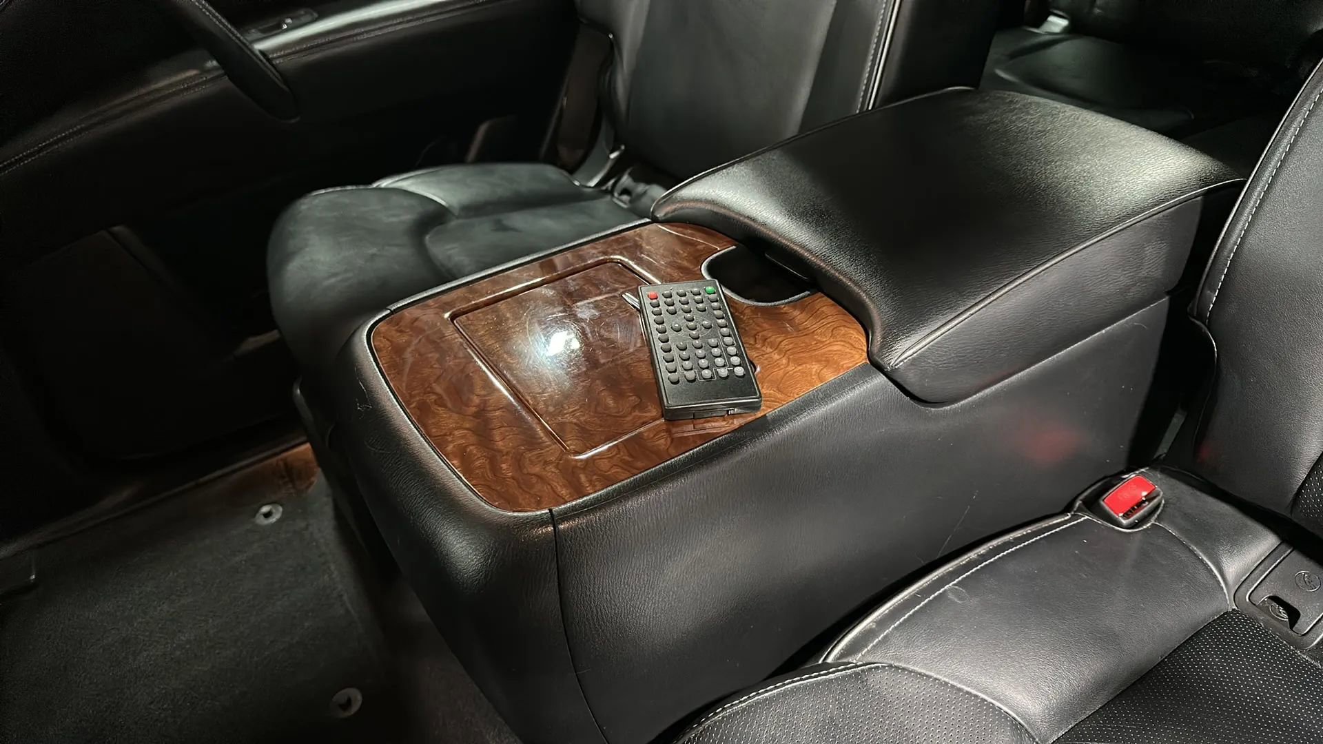 Used 2019 INFINITI QX80 Luxe w/ 22" Wheel Package image 15