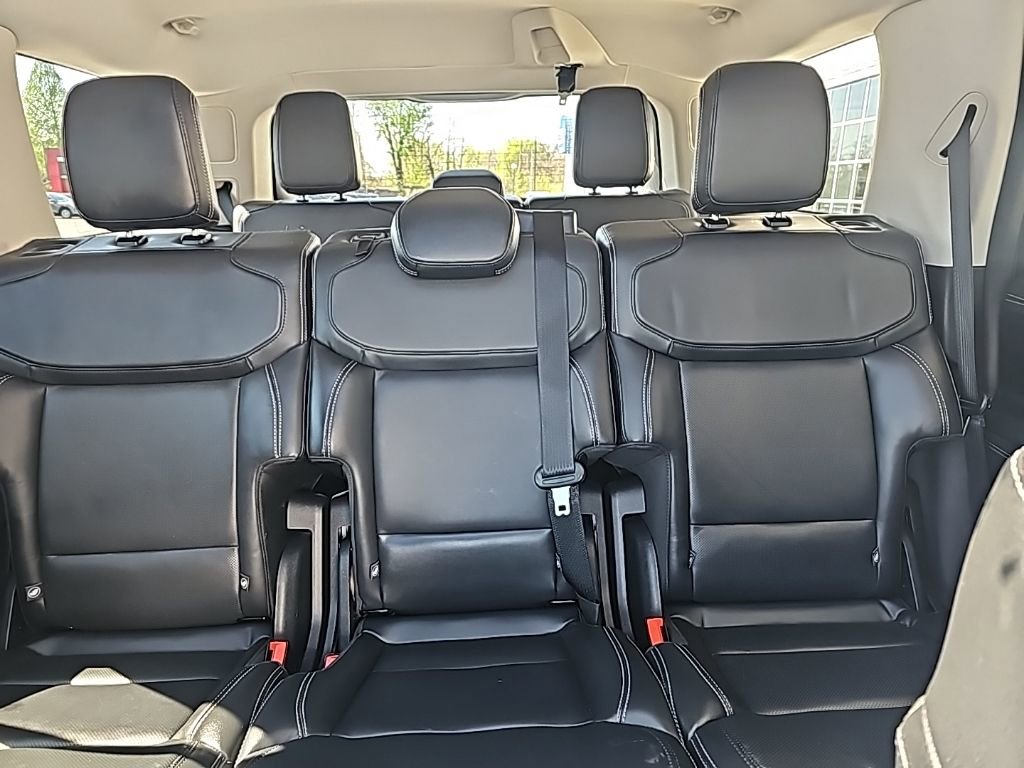 Used 2025 Ford Expedition Platinum w/ Driver's Package image 10