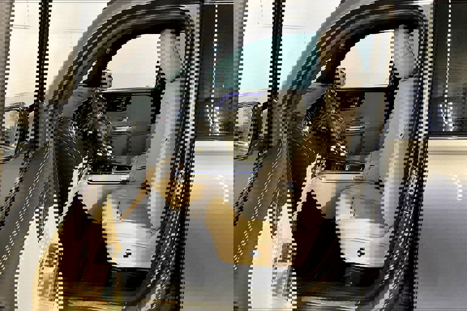 New 2026 Mercedes-Benz GLB 250 4MATIC image 13