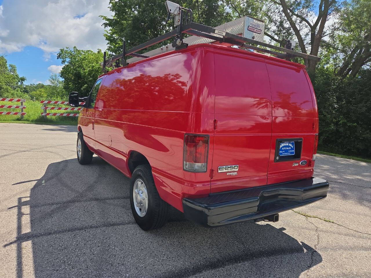 Used 2012 Ford E-250 and Econoline 250 w/ Commercial Cargo Van Pkg RWD image 5