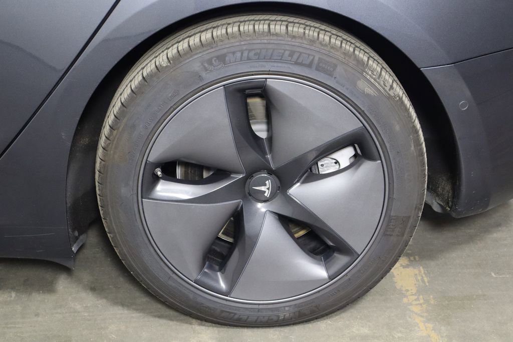 Used 2018 Tesla Model 3 Long Range RWD image 41