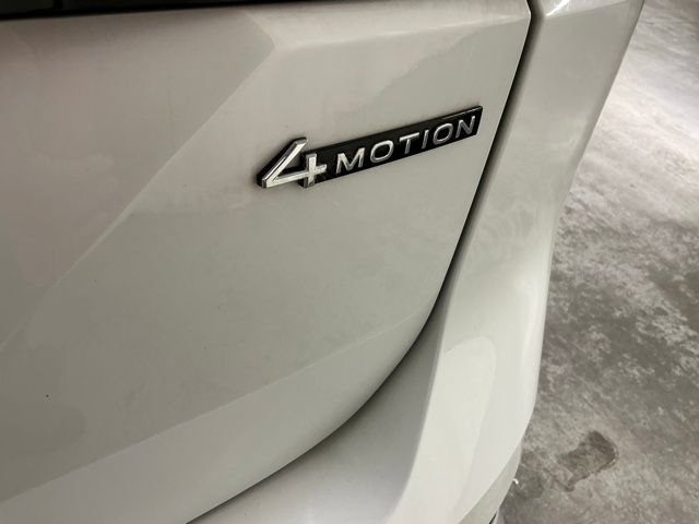 Used 2024 Volkswagen Atlas Peak Edition SE AWD/4WD image 7