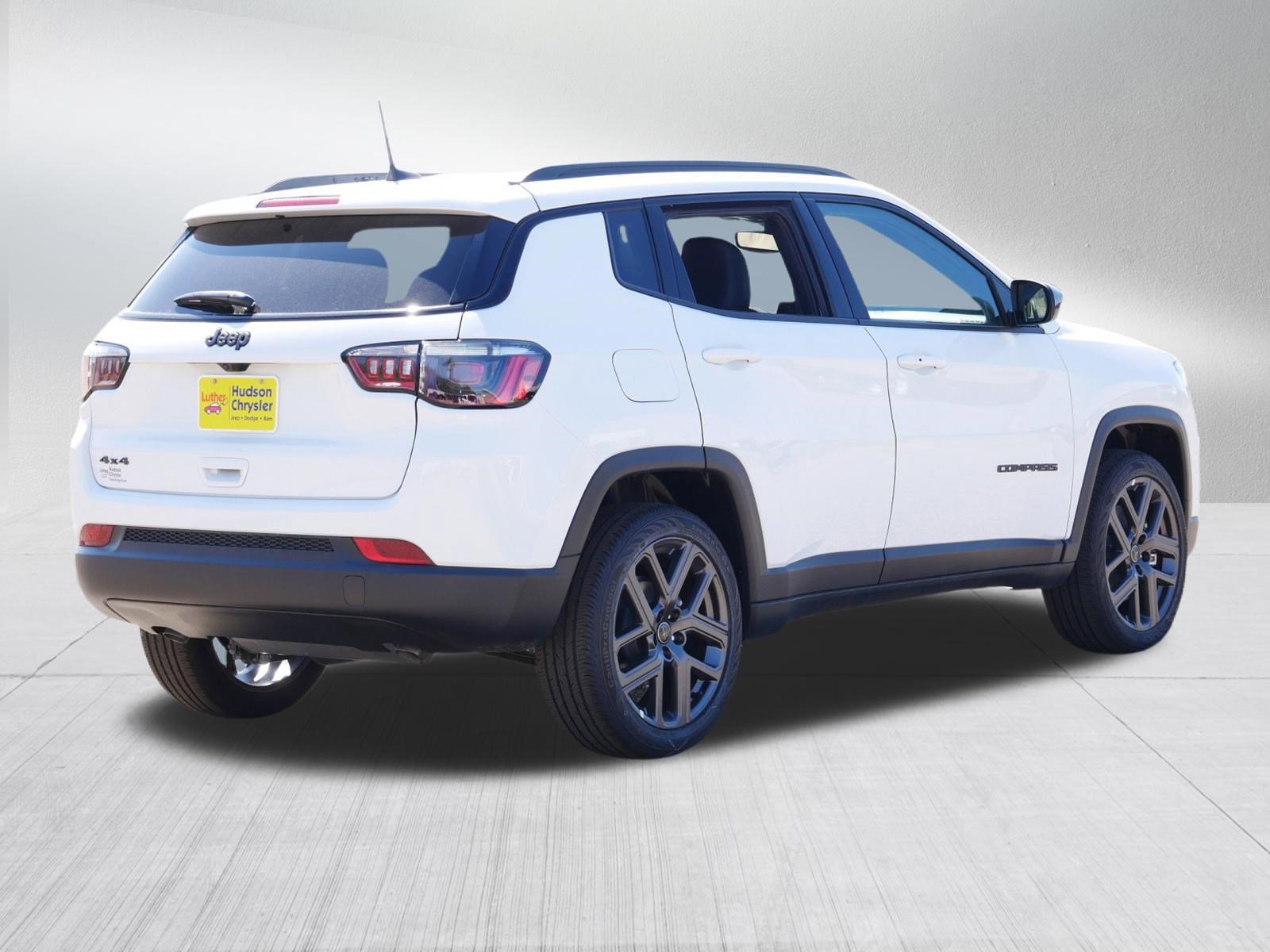 New 2026 Jeep Compass Latitude AWD/4WD image 2