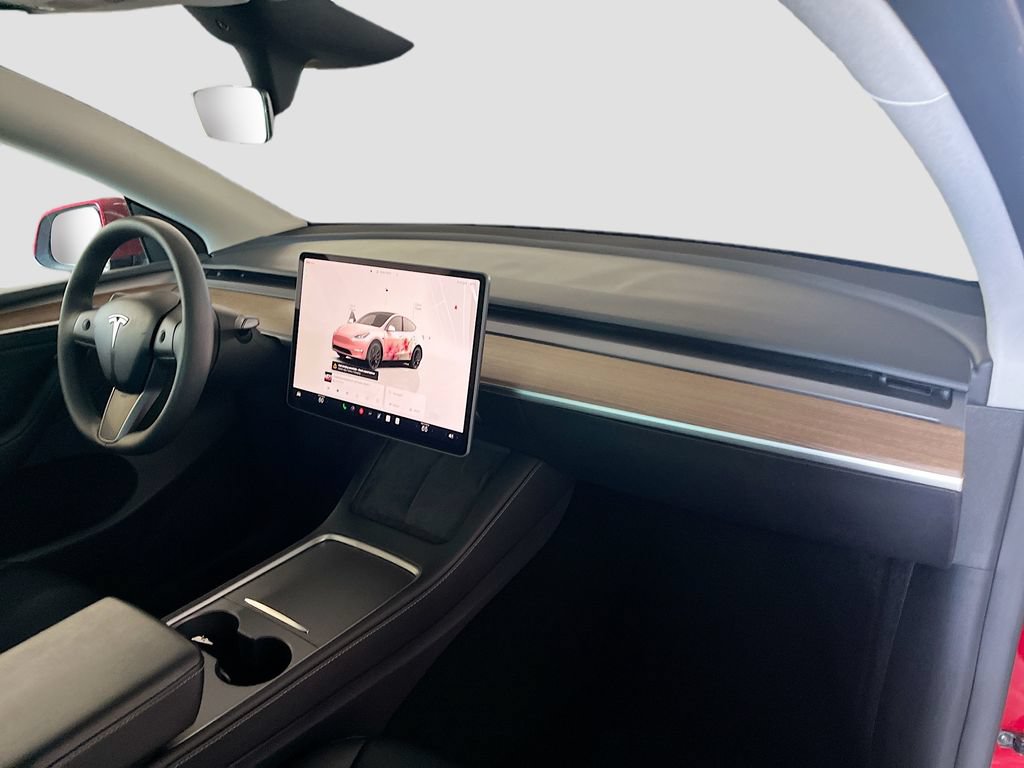Used 2024 Tesla Model Y Performance AWD/4WD image 29