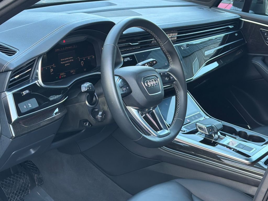 Used 2025 Audi Q7 3.0T Premium Plus image 17