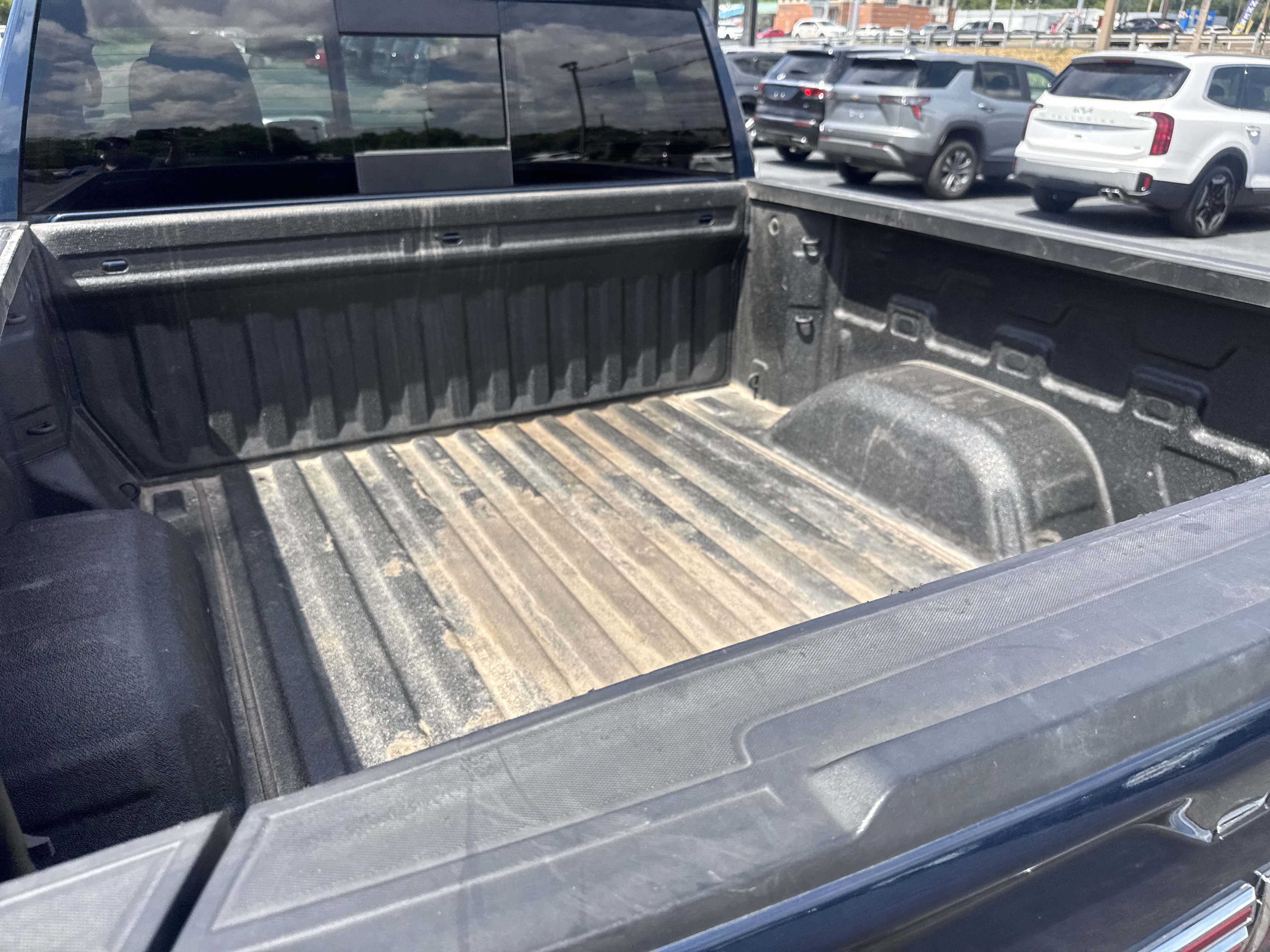 Used 2019 GMC Sierra 1500 SLT w/ SLT Premium Package AWD/4WD image 5