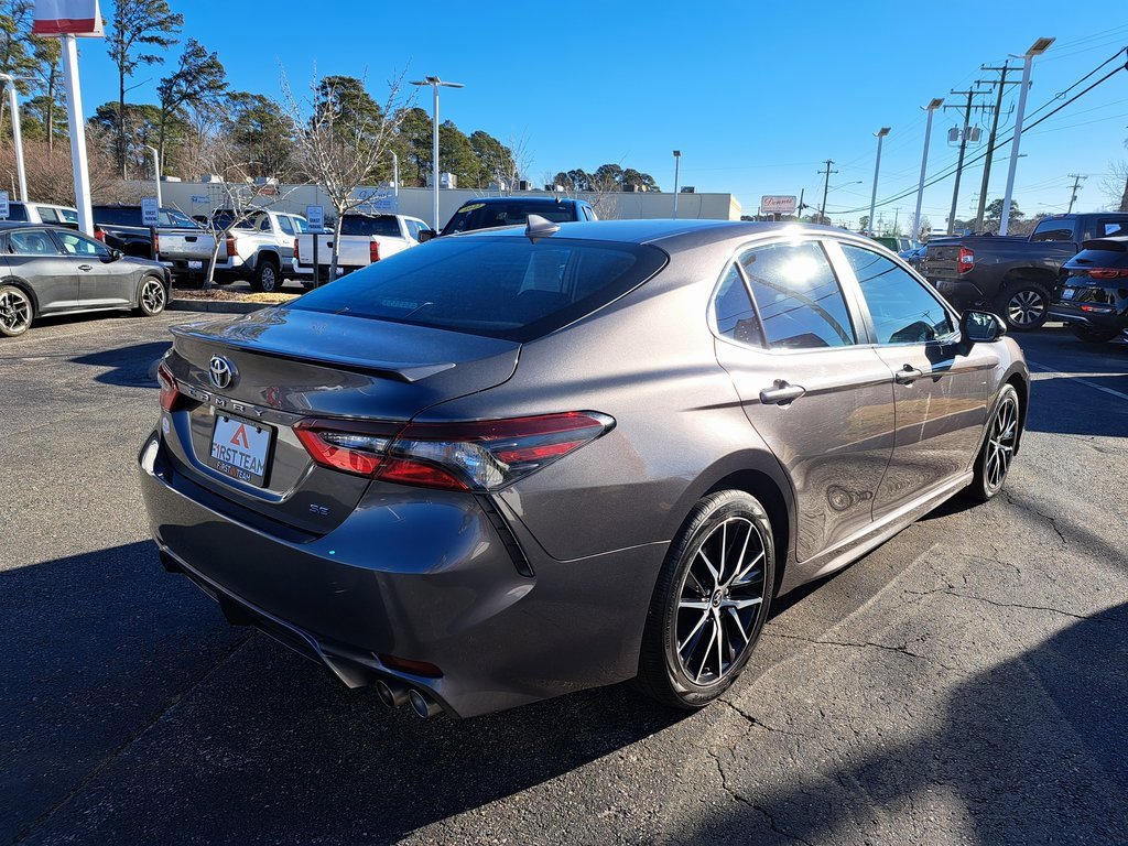 Used 2023 Toyota Camry SE image 7