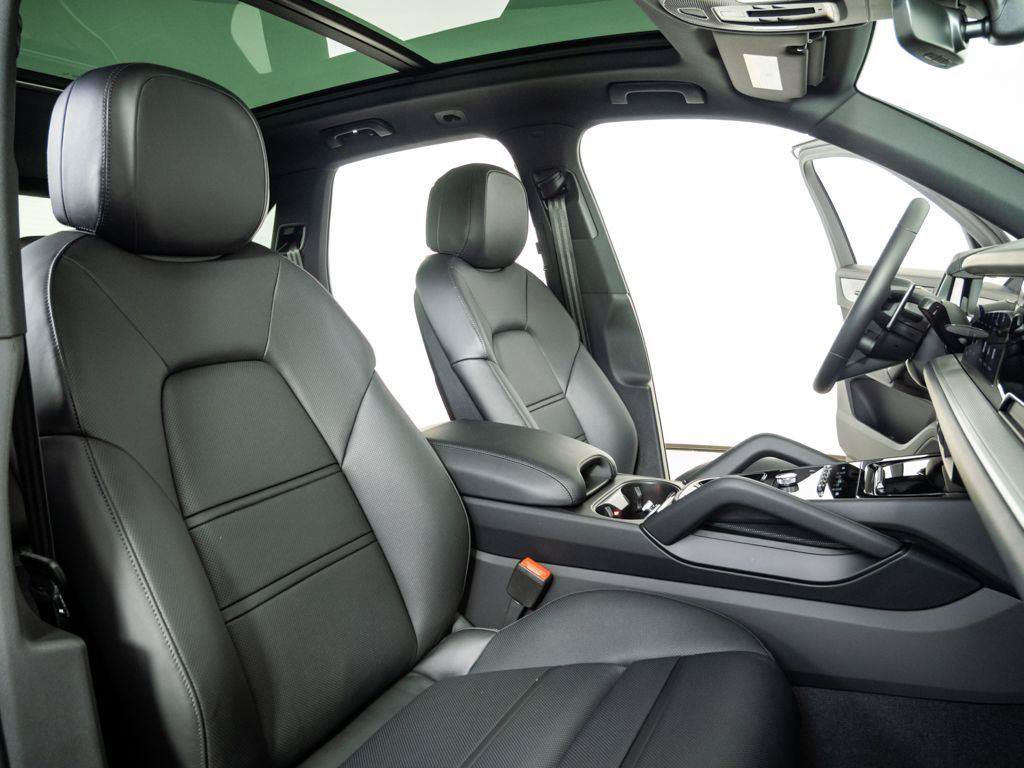 New 2026 Porsche Cayenne AWD/4WD image 24