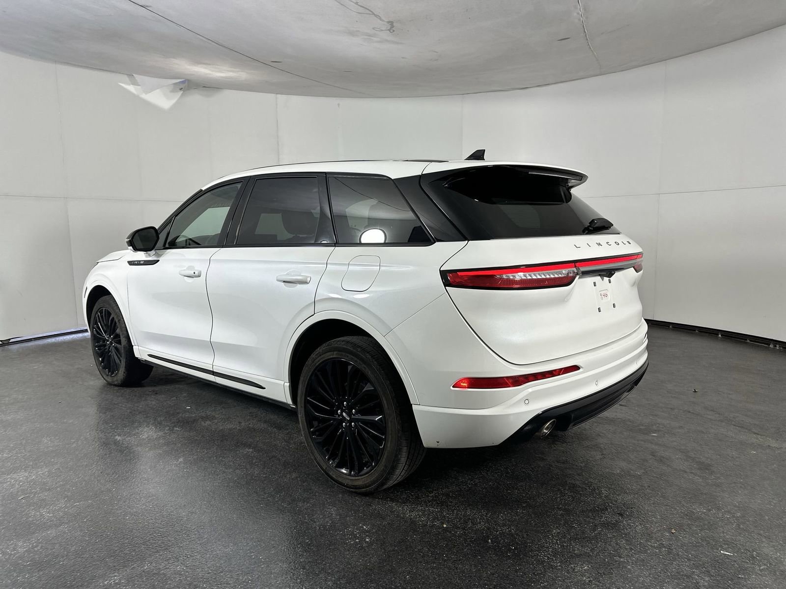 Used 2025 Lincoln Corsair FWD w/ Equipment Group 101A image 9