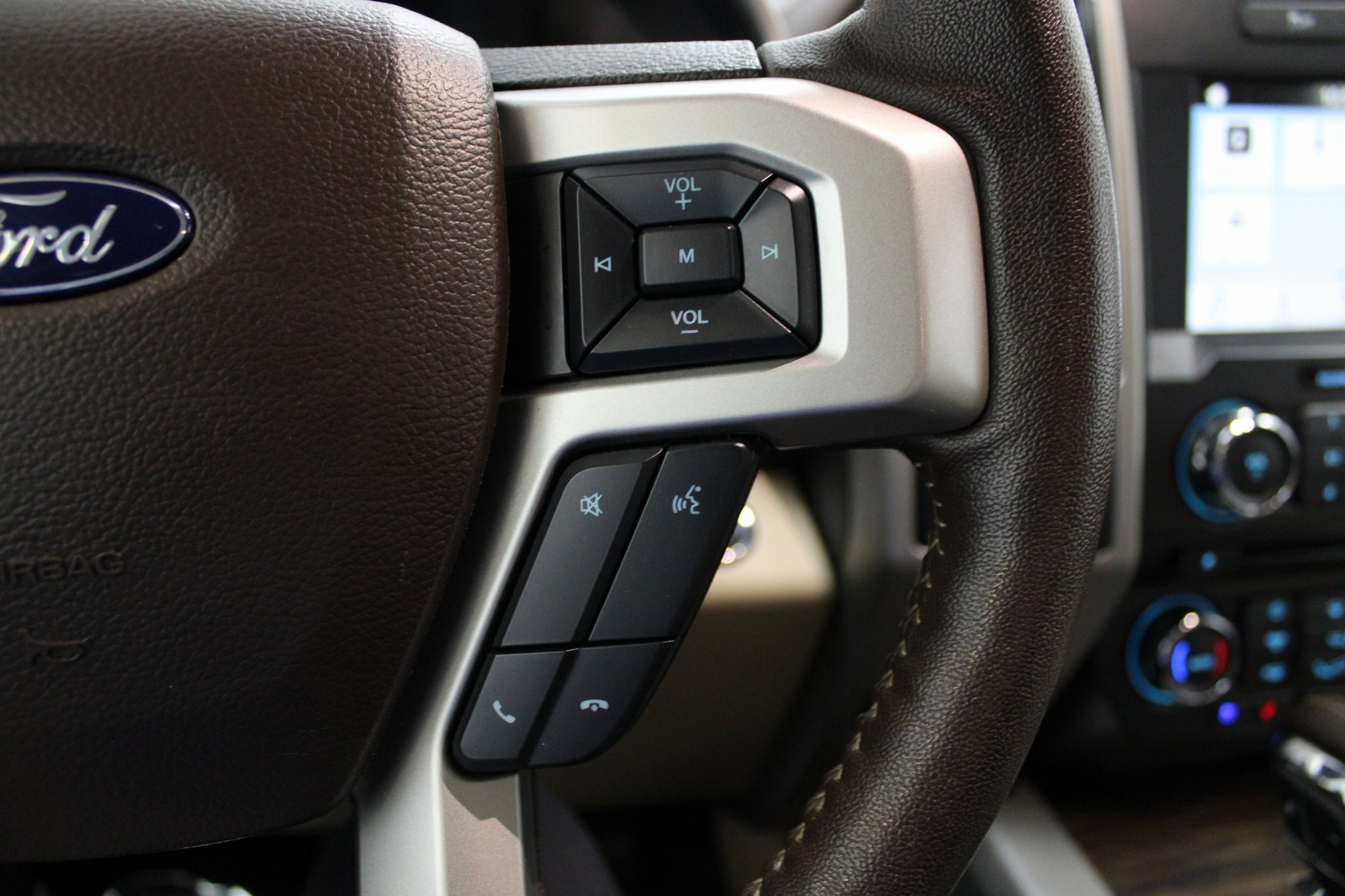 Used 2018 Ford F150 Lariat w/ Equipment Group 501A Mid image 37