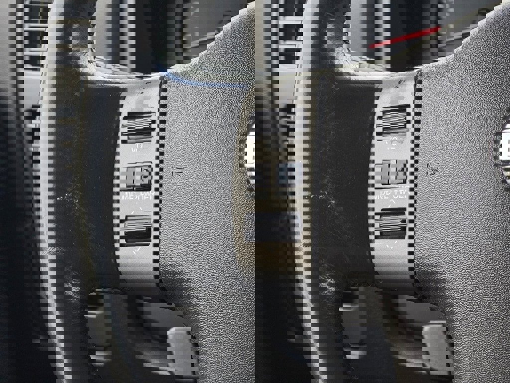 Used 2004 Nissan Titan SE image 17