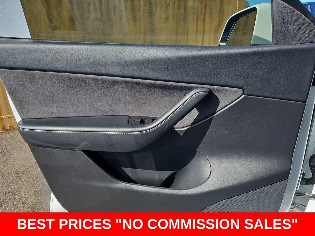 Used 2022 Tesla Model Y Performance AWD/4WD image 28