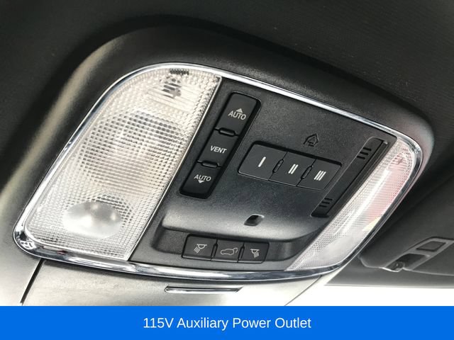 Used 2019 Jeep Grand Cherokee Altitude AWD/4WD image 9