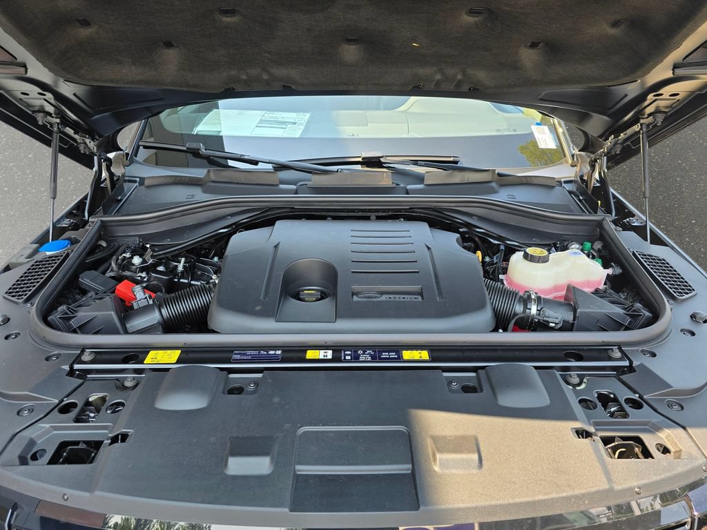 New 2026 Land Rover Range Rover Sport SE AWD/4WD image 32