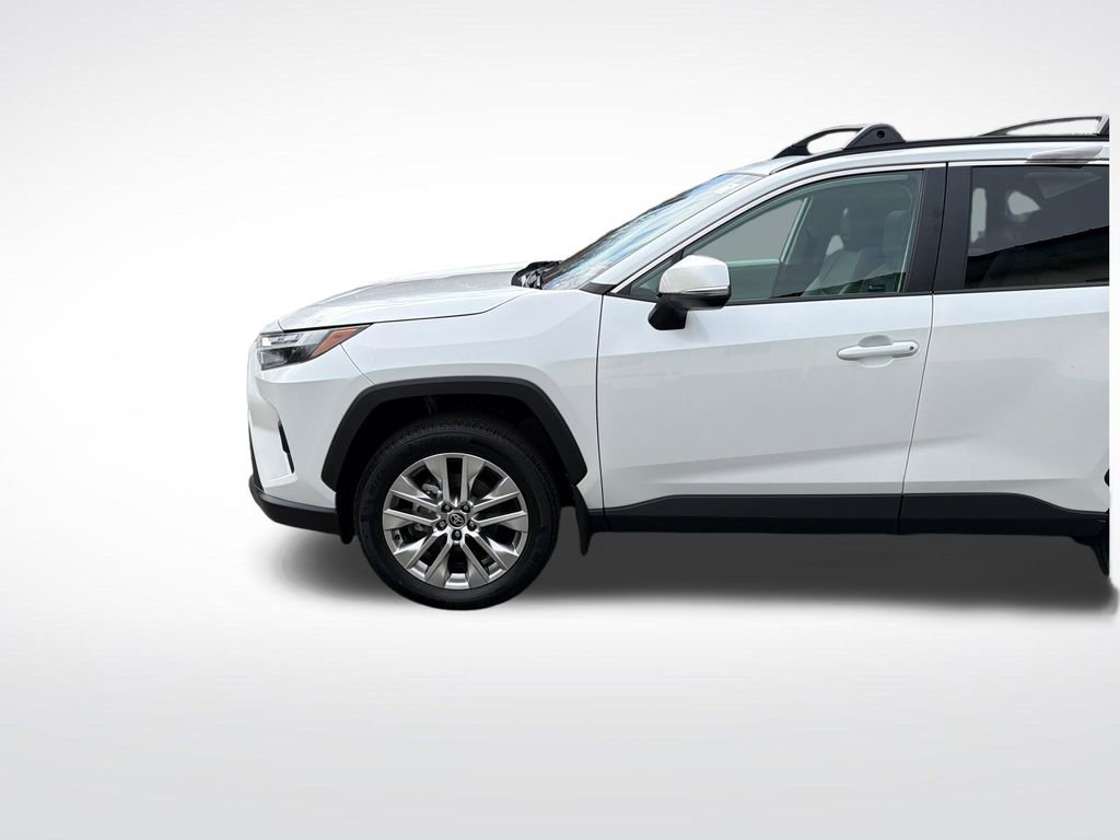 Used 2025 Toyota RAV4 XLE Premium w/ Weather Package AWD/4WD image 29