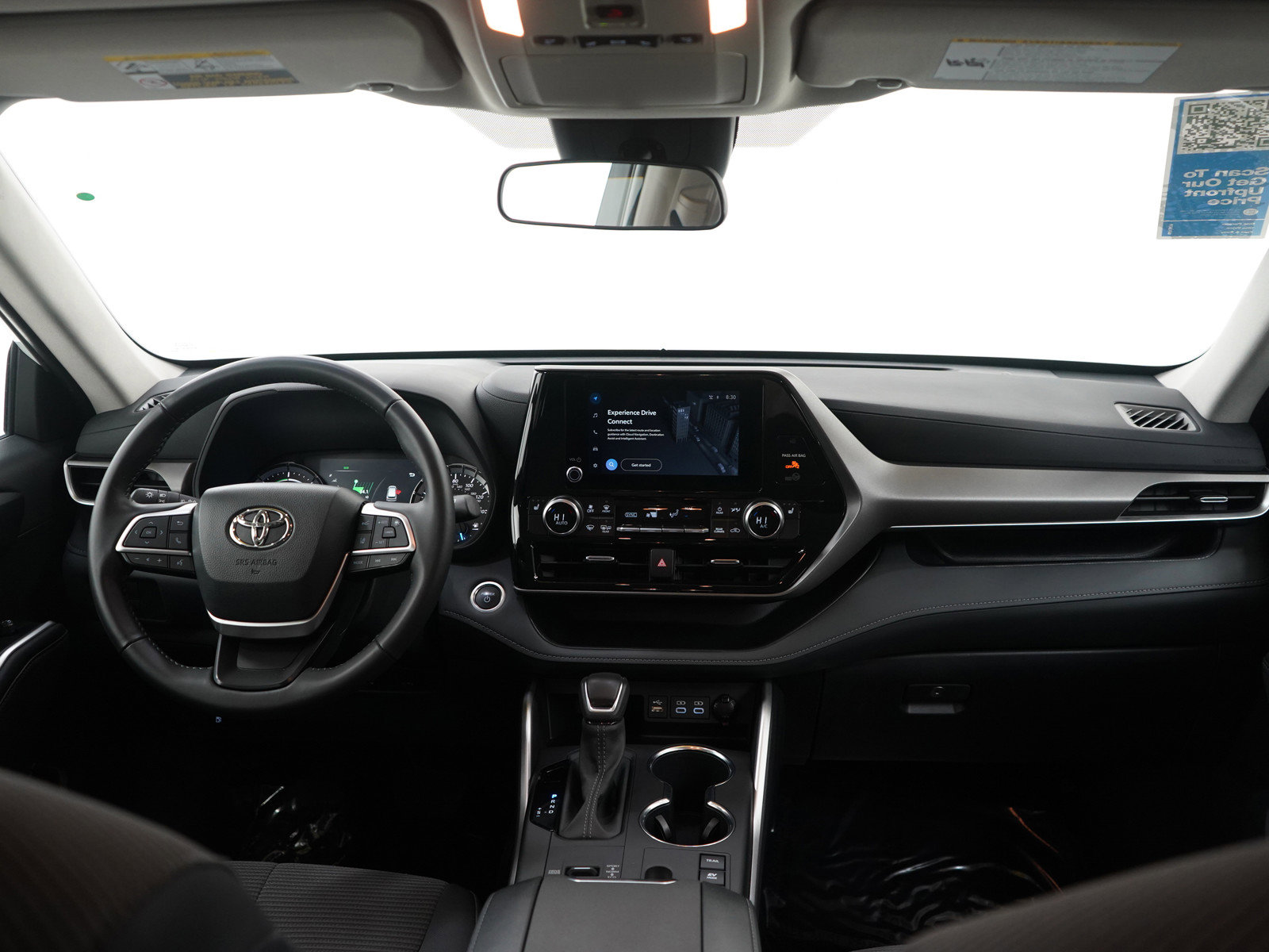 Used 2024 Toyota Highlander LE image 13