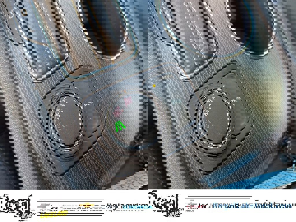 Used 2018 GMC Acadia SLT image 27