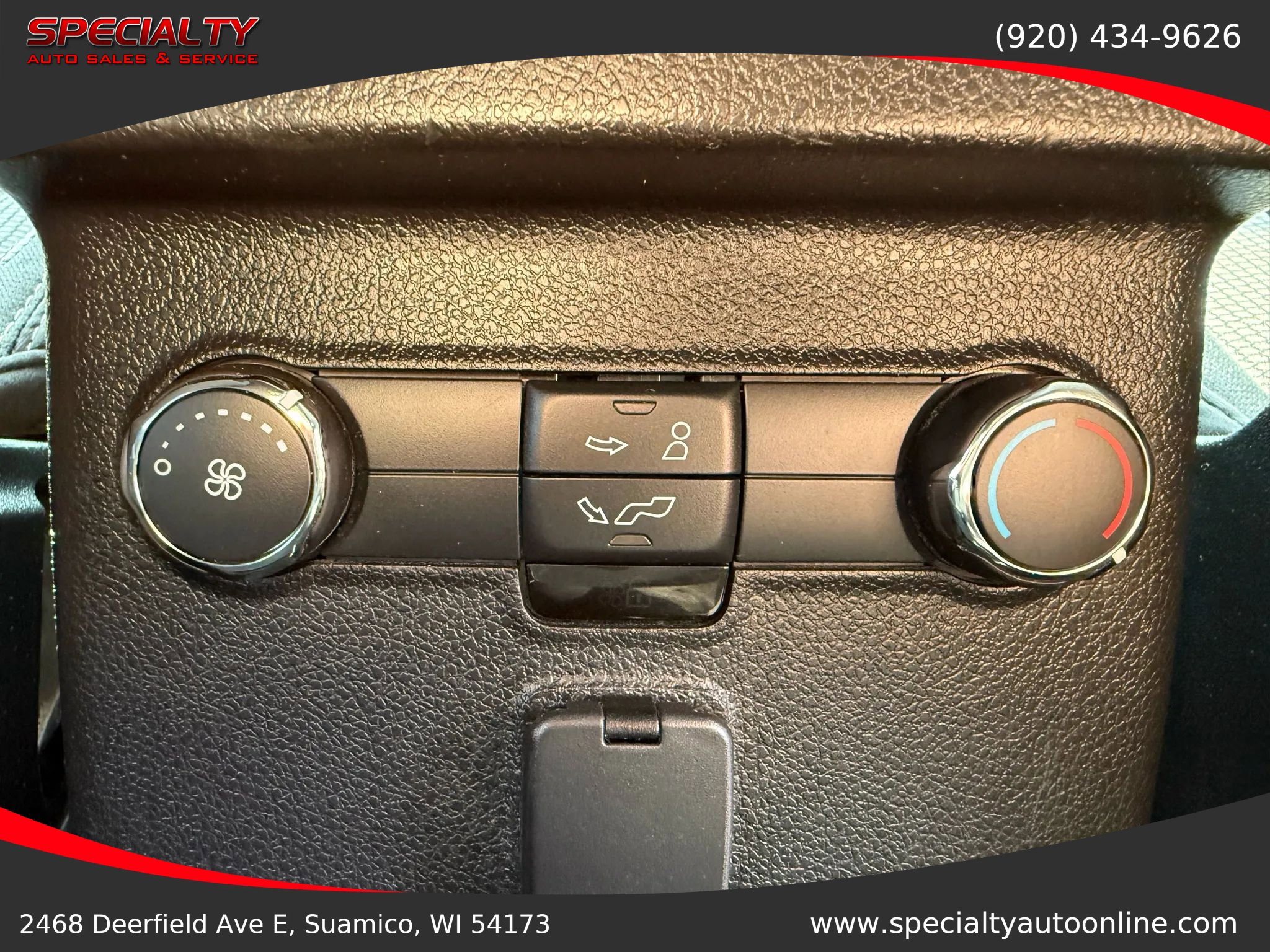 Used 2017 Ford Explorer XLT image 24