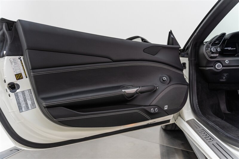 Used 2017 Ferrari 488 Spider RWD image 83