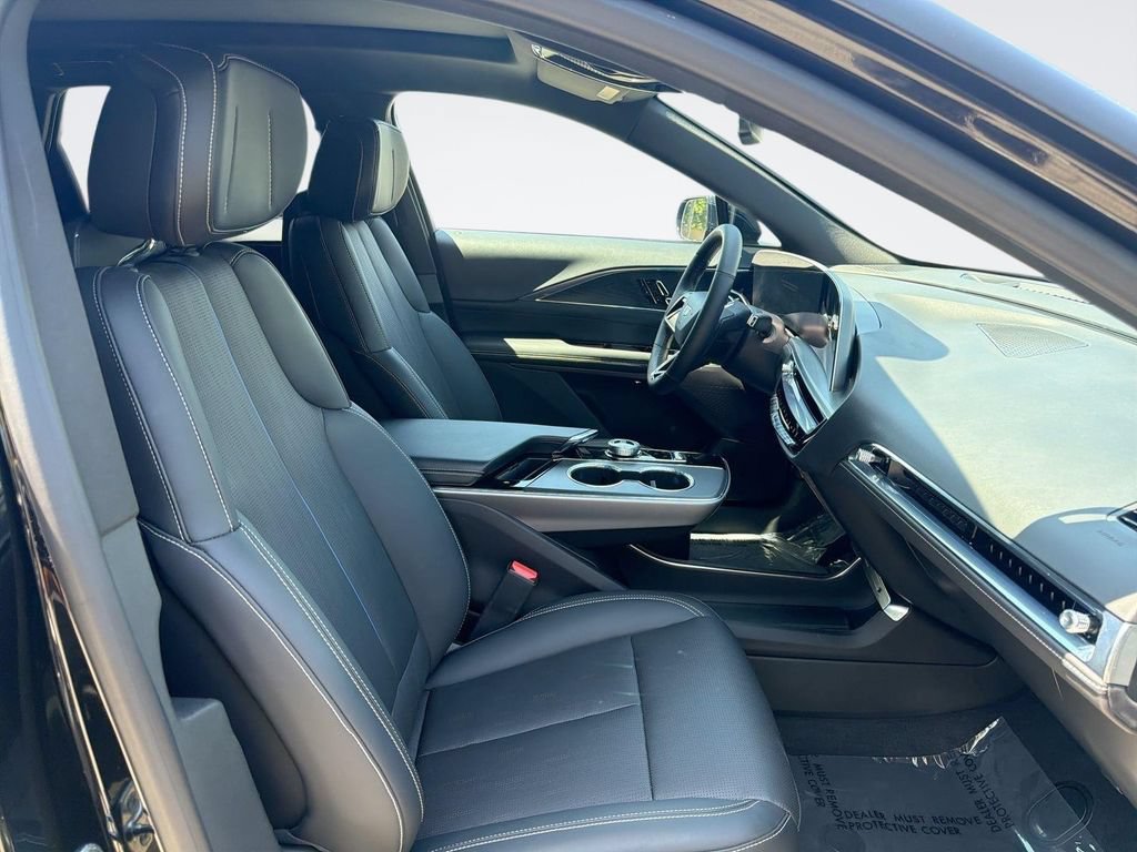 Certified 2024 Cadillac Lyriq Luxury RWD image 30