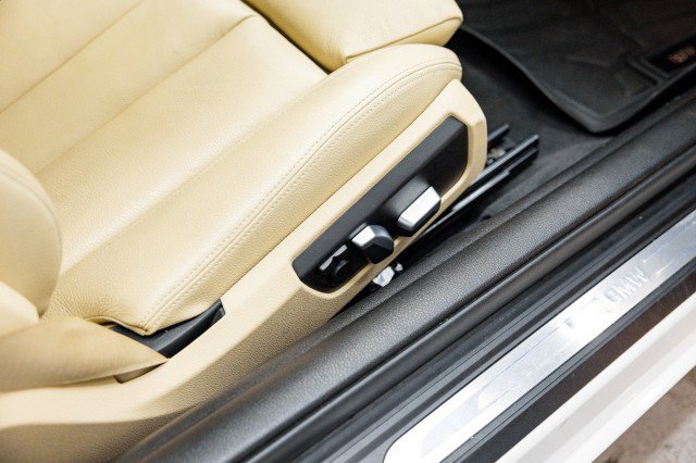 Used 2017 BMW 430i Convertible image 28