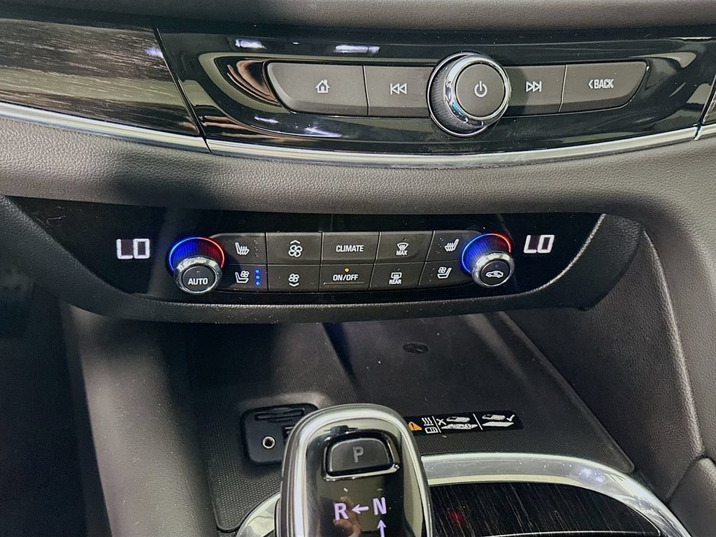 Used 2020 Buick Enclave Avenir w/ Avenir Technology Package FWD image 15