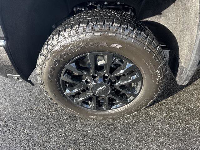 New 2025 Chevrolet Silverado 2500 Custom w/ Custom Value Package image 28