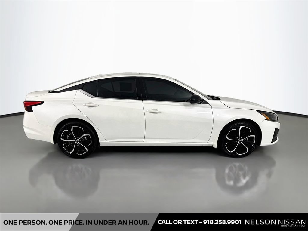 Certified 2024 Nissan Altima 2.5 SR w/ SR Premium Package AWD/4WD image 4