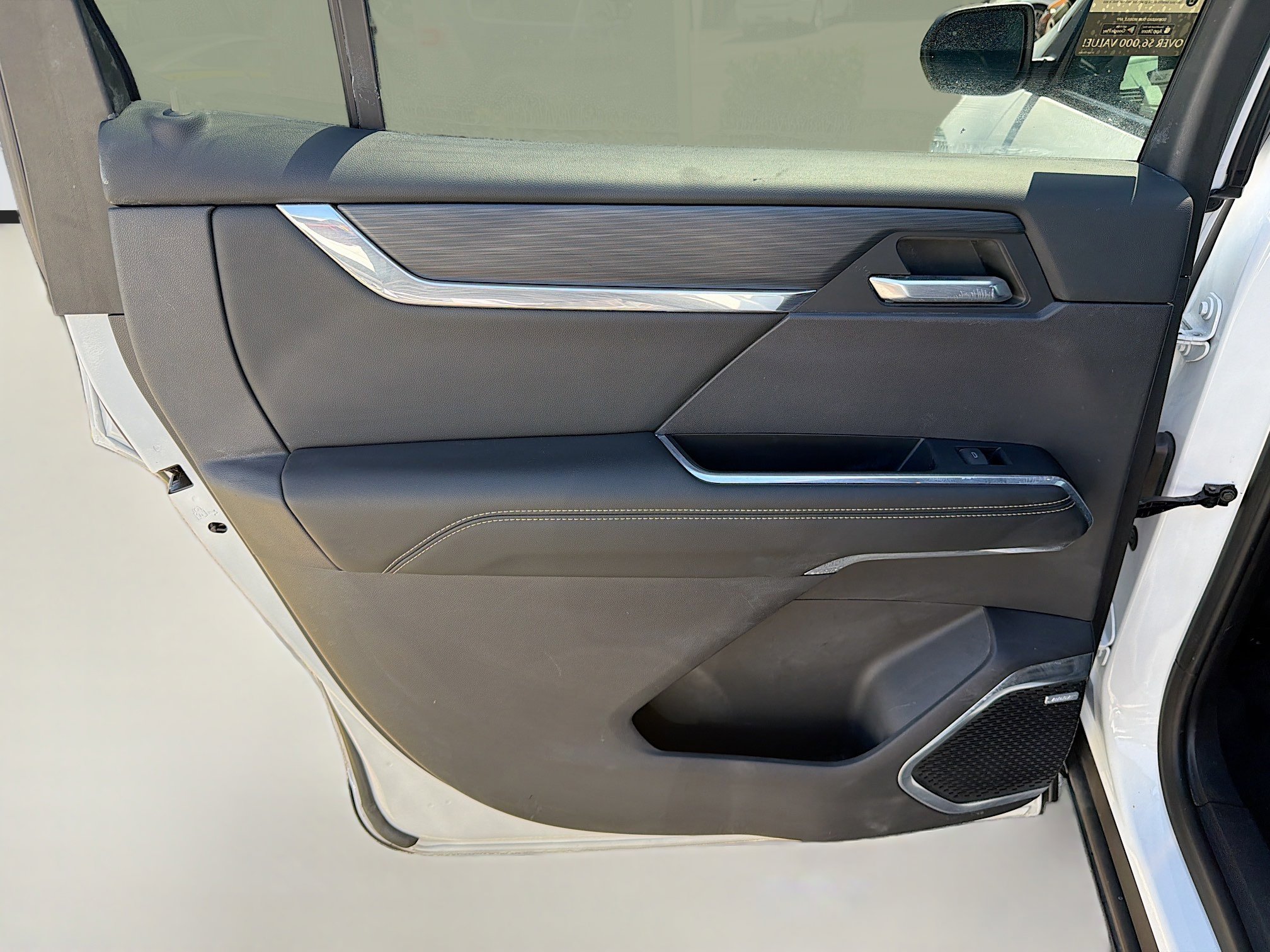 Used 2024 GMC Acadia Elevation image 45