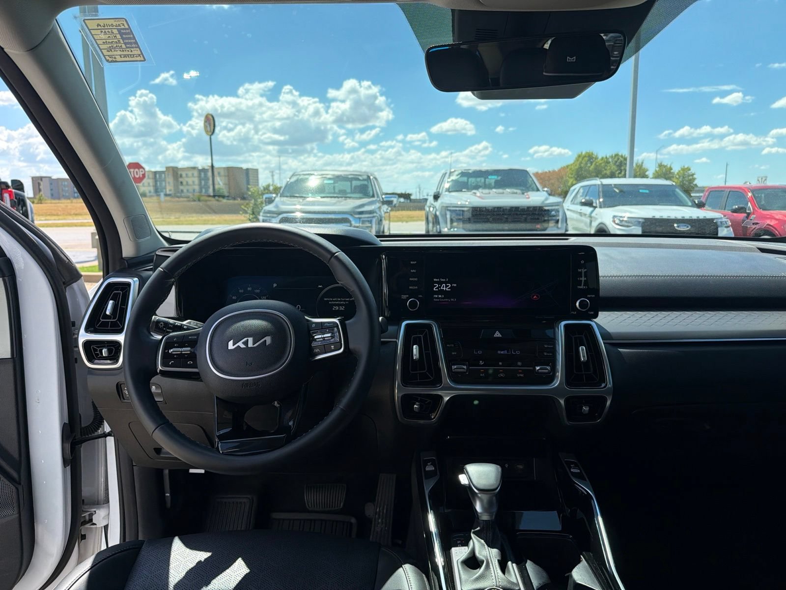 Used 2023 Kia Sorento SX FWD image 24