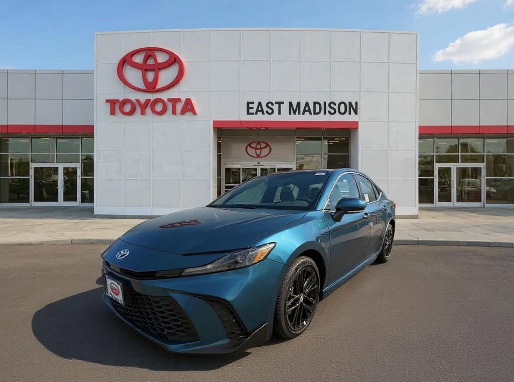 New 2026 Toyota Camry SE image 1