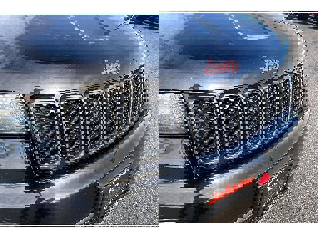 Used 2019 Jeep Grand Cherokee Trailhawk image 31